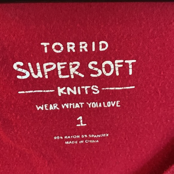 Torrid Size 1 Red soft knit shirt - Picture 2 of 5